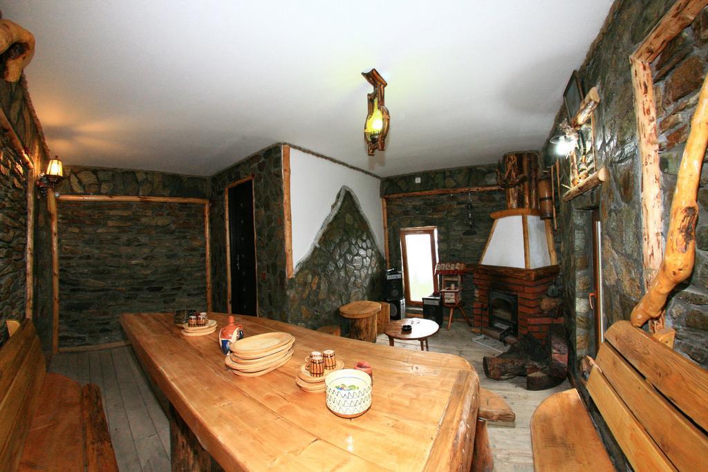 Hotel Piatra Rancii à Rânca Extérieur photo
