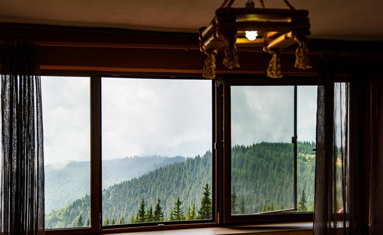 Hotel Piatra Rancii à Rânca Extérieur photo