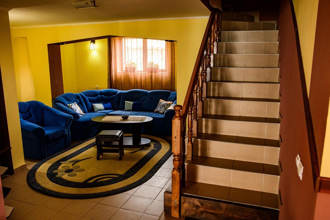 Hotel Piatra Rancii à Rânca Extérieur photo
