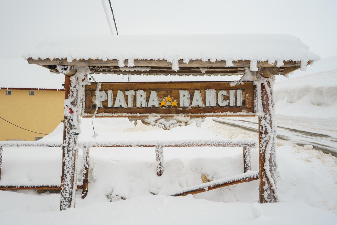 Hotel Piatra Rancii à Rânca Extérieur photo