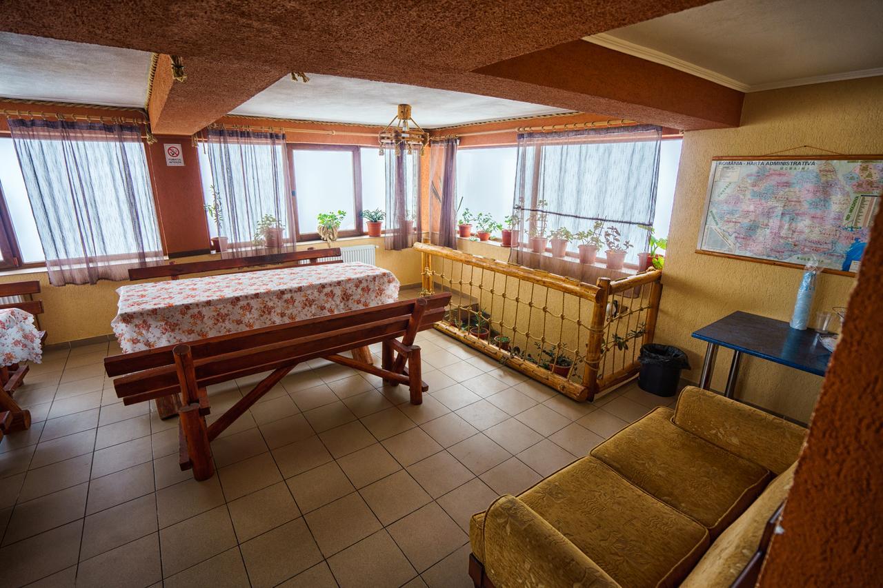 Hotel Piatra Rancii à Rânca Extérieur photo